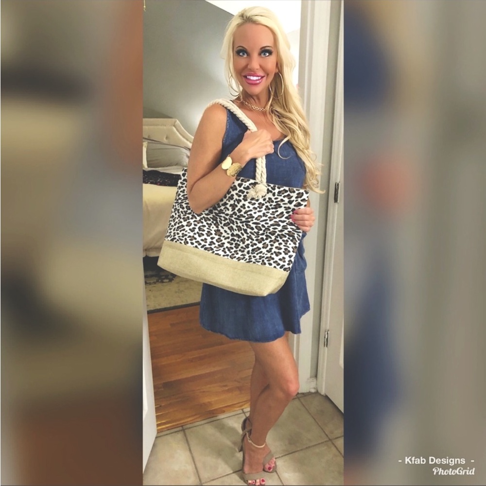LAST 1! Large Animal Print Contrast Rope Strap Zip Closure Tote! - Picture 2 of 7